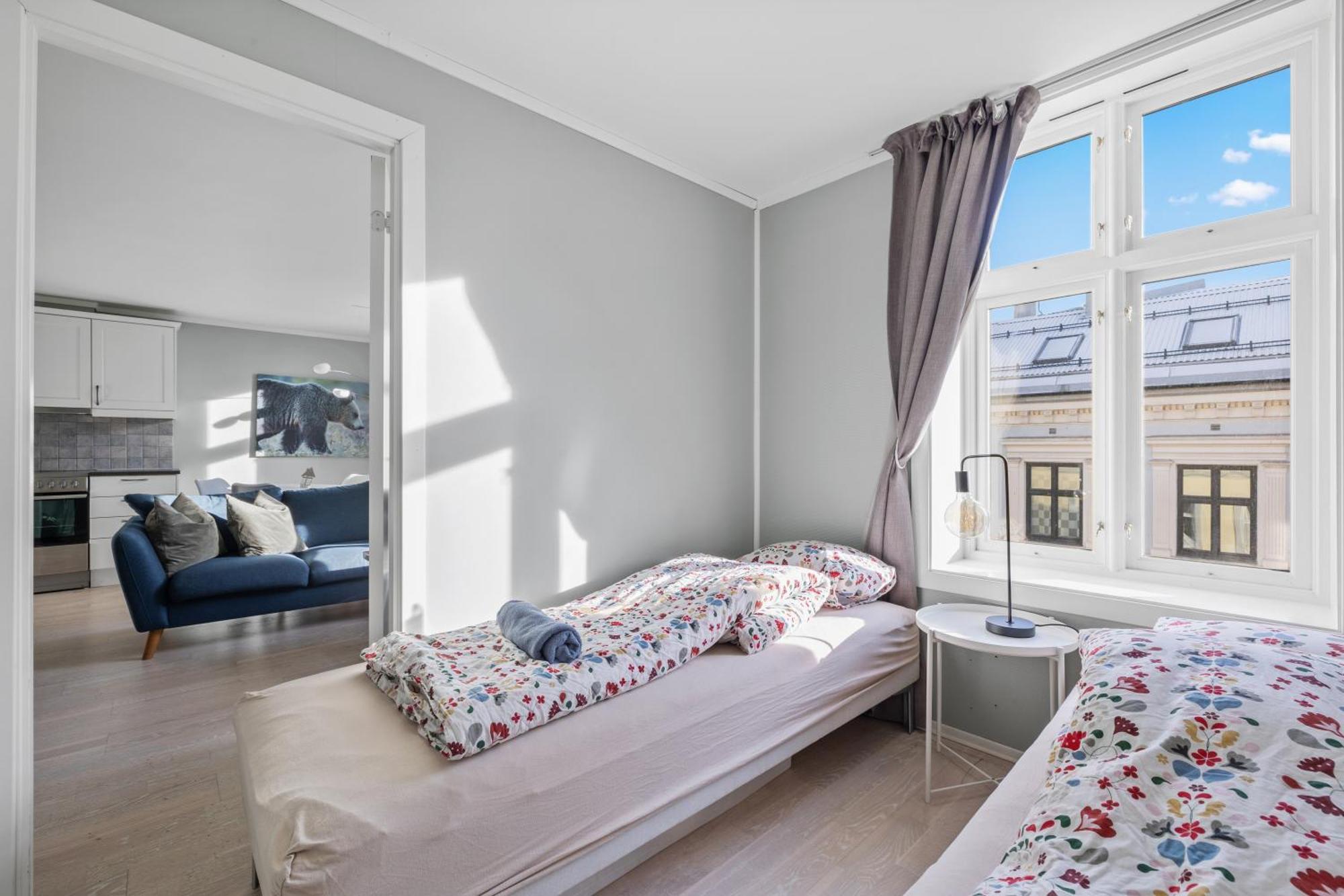 Beautiful Space With Balcony Apartment
